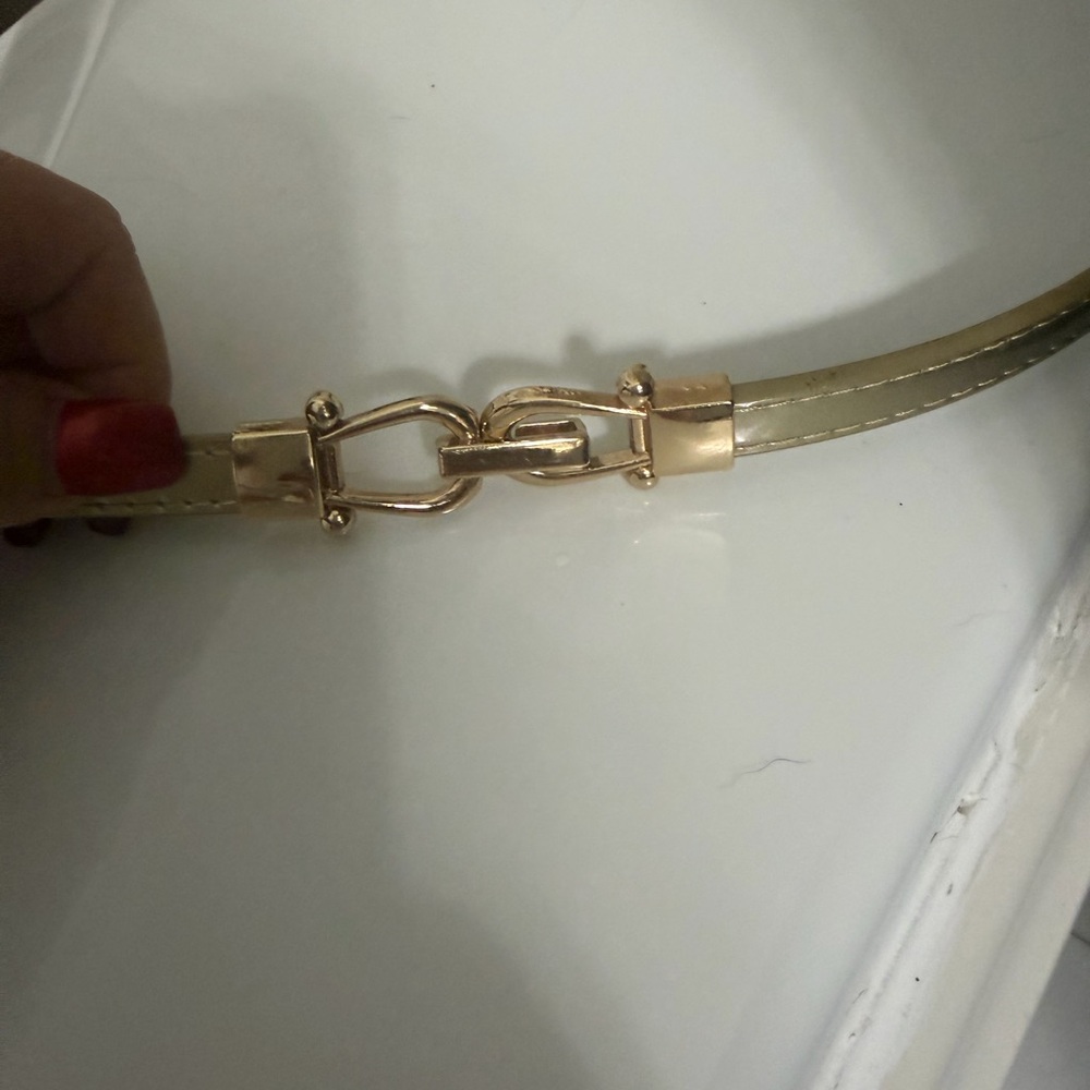 Gold Adjustable Waist Belt — Like New - Picture 2 of 4